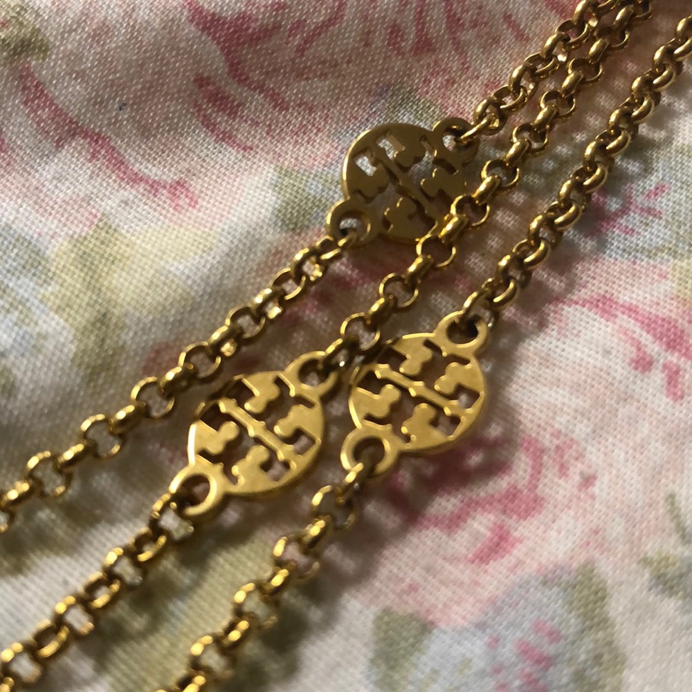 Tory Burch 3 part logo necklace gold